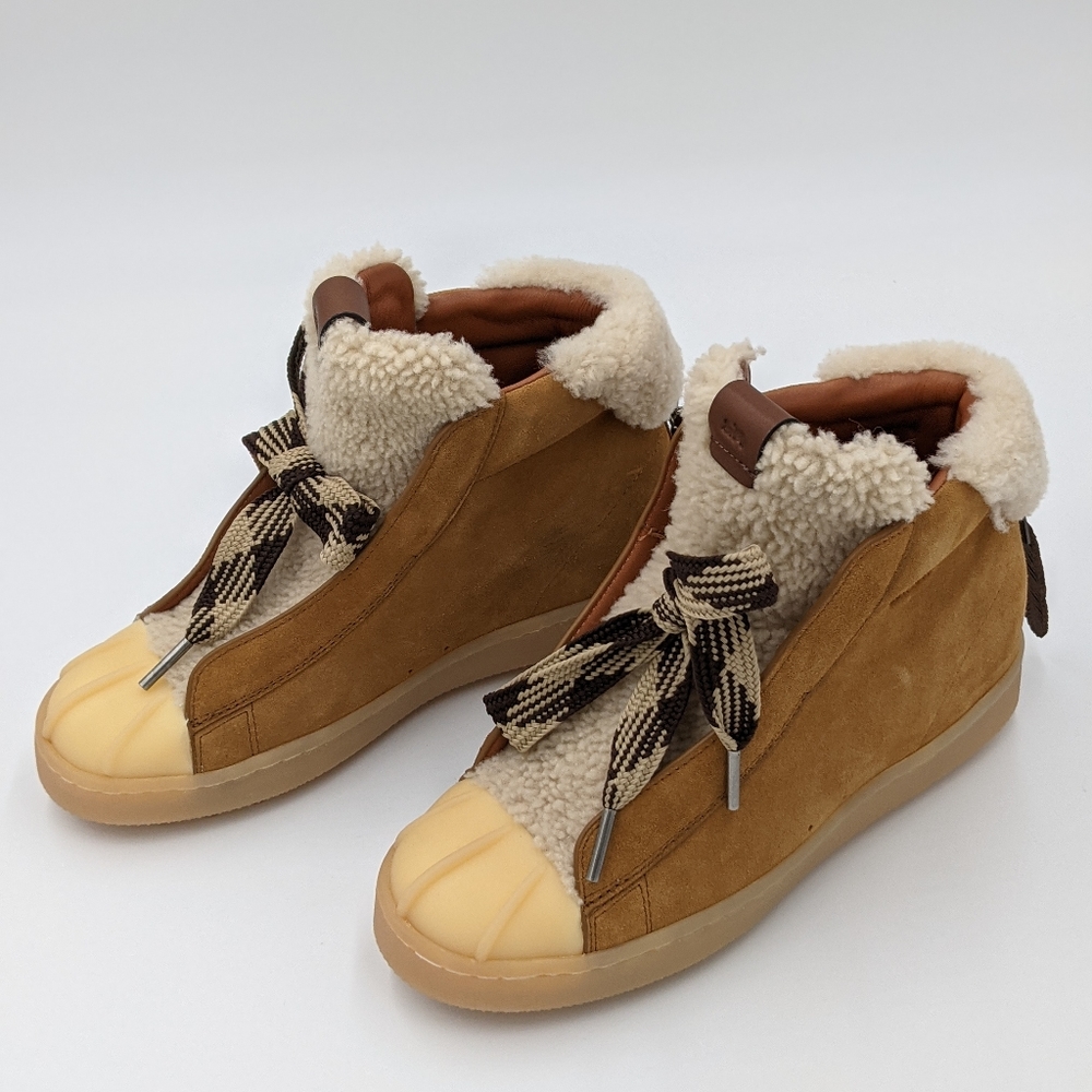 Coach High Top Hiker with Shearling size 7.5
